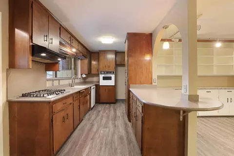 Kitchen - 3413 Joanna Dr, Modesto, CA 95355 photo 5 of 7