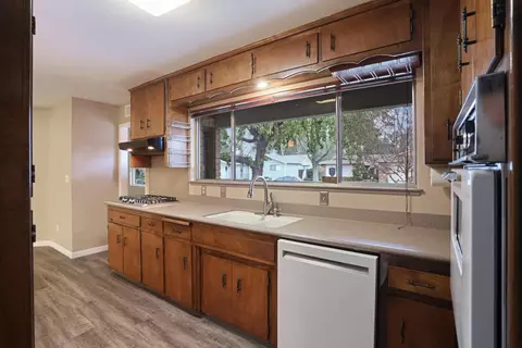 Kitchen - 3413 Joanna Dr, Modesto, CA 95355 photo 3 of 7