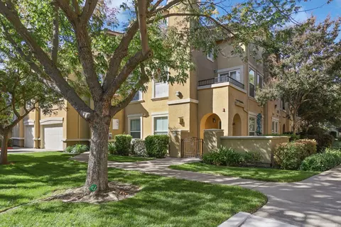 2487 Torino St #4, West Sacramento, CA 95691
