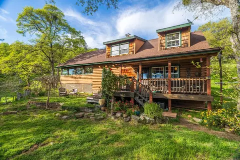 16100 Barbara Ct, Grass Valley, CA 95949