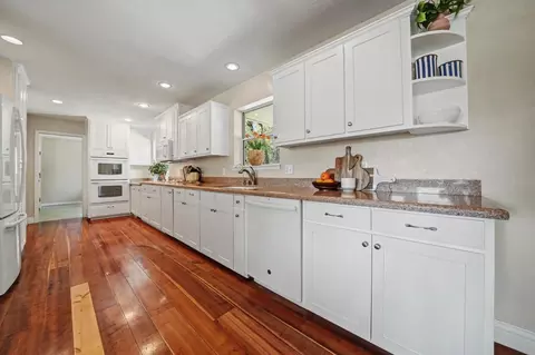 Kitchen - 17050 Rams Horn Grade, Volcano, CA 95689 photo 1 of 5