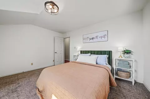 Bedroom - 17050 Rams Horn Grade, Volcano, CA 95689 photo 6 of 9
