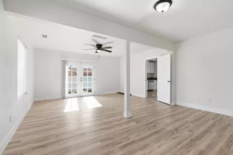 Living - 821 Sutter Ave, Modesto, CA 95351 photo 5 of 5