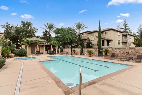 2430 Pavilions Place Ln #612, Sacramento, CA 95825