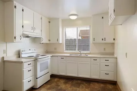 Kitchen - 1155 Lorene Ave, Manteca, CA 95336 photo 2 of 3