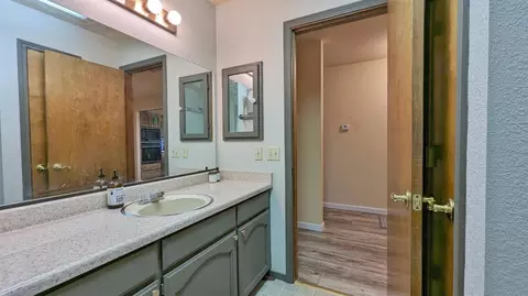 Bath - 8209 Mountain Meadow Dr, Mountain Ranch, CA 95246 photo 7 of 7