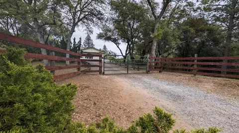 Exterior - 8209 Mountain Meadow Dr, Mountain Ranch, CA 95246 photo 47 of 49