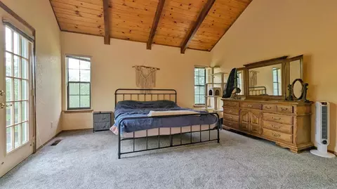 Bedroom - 8209 Mountain Meadow Dr, Mountain Ranch, CA 95246 photo 2 of 7