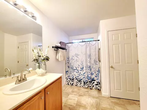Bath - 4274 Stromford Way, Mather, CA 95655 photo 2 of 3