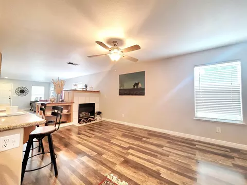 Living - 4274 Stromford Way, Mather, CA 95655 photo 3 of 4
