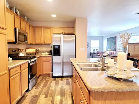 Kitchen - 4274 Stromford Way, Mather, CA 95655 photo 4 of 5