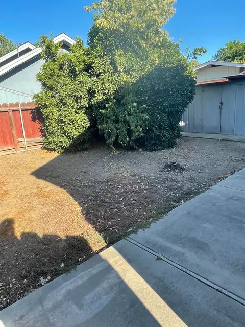 Exterior - 1506 Mitchell, Escalon, CA 95320 photo 6 of 7