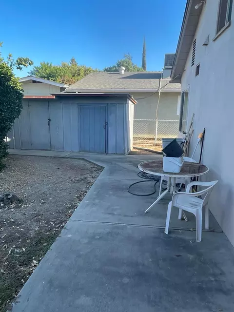Exterior - 1506 Mitchell, Escalon, CA 95320 photo 3 of 7