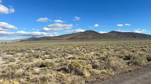 530 Mail Route Rd, Ravendale, CA 96123