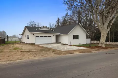 Exterior - 4449 E Zeering Rd, Denair, CA 95316 photo 2 of 8