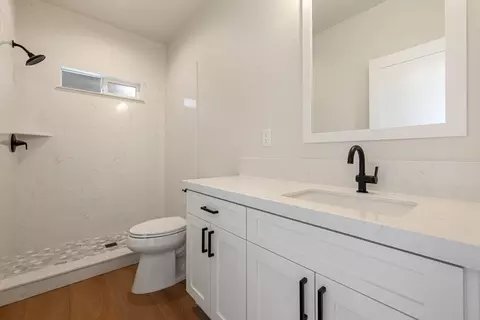 Bath - 4449 E Zeering Rd, Denair, CA 95316 photo 2 of 2