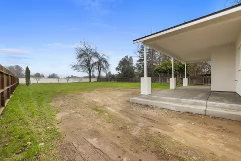 Exterior - 4449 E Zeering Rd, Denair, CA 95316 photo 5 of 8