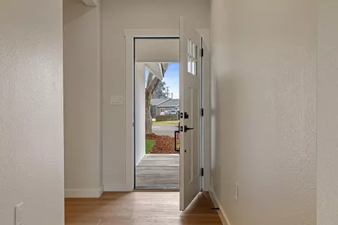 Entry Way - 4449 E Zeering Rd, Denair, CA 95316 photo 2 of 11