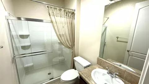 Bath - 2023 Eagle Meadows Dr, Gridley, CA 95948 photo 1 of 3