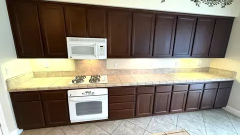 Kitchen - 2023 Eagle Meadows Dr, Gridley, CA 95948 photo 4 of 4