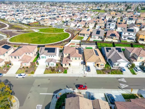 View/Area - 7666 Ocean Park Dr, Antelope, CA 95843 photo 3 of 17