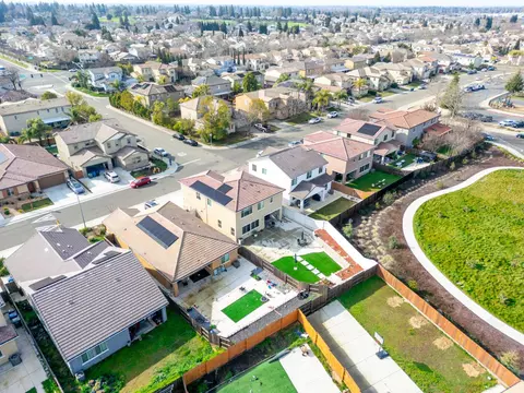 View/Area - 7666 Ocean Park Dr, Antelope, CA 95843 photo 6 of 17