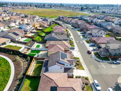 View/Area - 7666 Ocean Park Dr, Antelope, CA 95843 photo 9 of 17