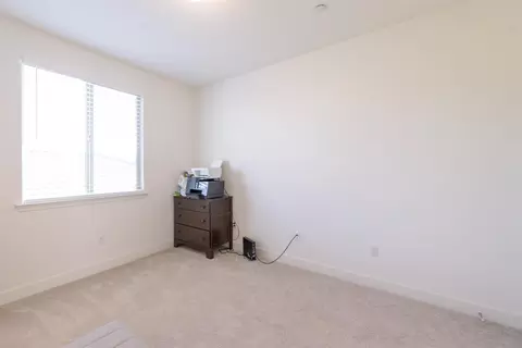 Bedroom - 7666 Ocean Park Dr, Antelope, CA 95843 photo 7 of 13