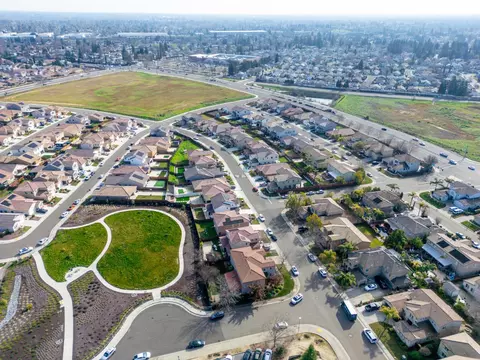 View/Area - 7666 Ocean Park Dr, Antelope, CA 95843 photo 13 of 17