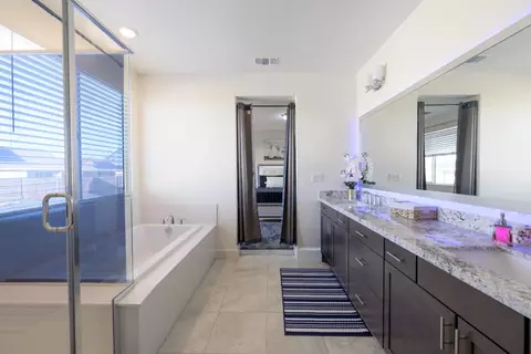 Bath - 7666 Ocean Park Dr, Antelope, CA 95843 photo 5 of 8