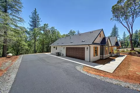 Exterior - 5379 Crestline Dr, Foresthill, CA 95631 photo 3 of 9