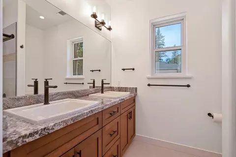 Bath - 5379 Crestline Dr, Foresthill, CA 95631 photo 5 of 6