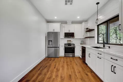 Kitchen - 12545 Wolf Rd, Grass Valley, CA 95949 photo 2 of 7