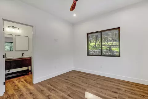 Bedroom - 12545 Wolf Rd, Grass Valley, CA 95949 photo 2 of 9