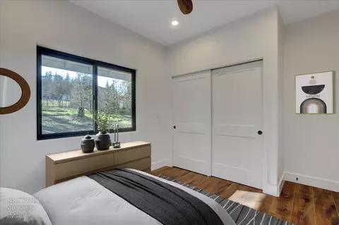 Bedroom - 12545 Wolf Rd, Grass Valley, CA 95949 photo 5 of 9