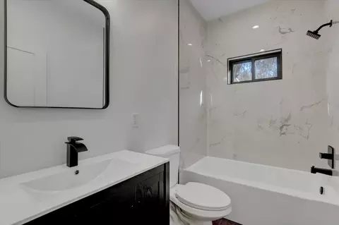Bath - 12545 Wolf Rd, Grass Valley, CA 95949 photo 3 of 5