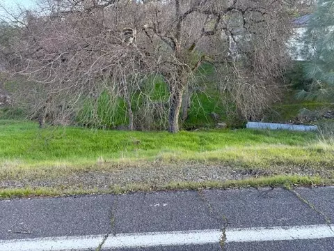 4843 Kiva Dr, Copperopolis, CA 95228