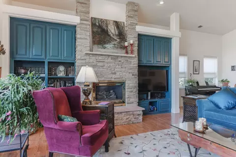 Living - 306 California, Sutter Creek, CA 95685 photo 4 of 6