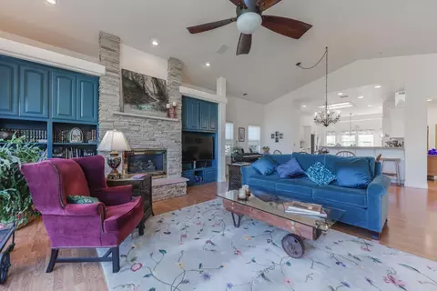 Living - 306 California, Sutter Creek, CA 95685 photo 5 of 6