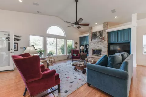 Living - 306 California, Sutter Creek, CA 95685 photo 2 of 6