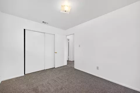 Bedroom - 4141 Walnut Ave, Carmichael, CA 95608 photo 3 of 7