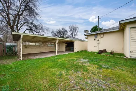 Exterior - 4141 Walnut Ave, Carmichael, CA 95608 photo 5 of 11