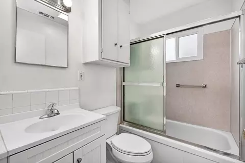 Bath - 4141 Walnut Ave, Carmichael, CA 95608 photo 1 of 1
