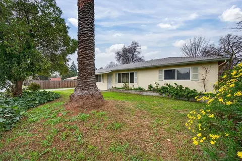 Exterior - 4141 Walnut Ave, Carmichael, CA 95608 photo 6 of 11