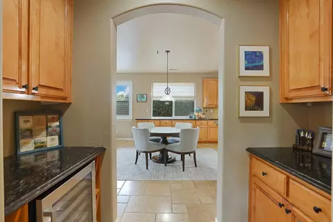 Entry Way - 565 Bodeson Ct, Ripon, CA 95366 photo 3 of 8