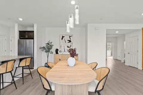 Dining - 607 Mono St, Manteca, CA 95337 photo 3 of 5