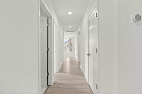 Entry Way - 607 Mono St, Manteca, CA 95337 photo 11 of 17