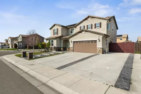 Exterior - 607 Mono St, Manteca, CA 95337 photo 3 of 10