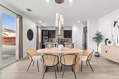 Dining - 607 Mono St, Manteca, CA 95337 photo 5 of 5