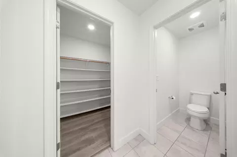 Entry Way - 607 Mono St, Manteca, CA 95337 photo 15 of 17